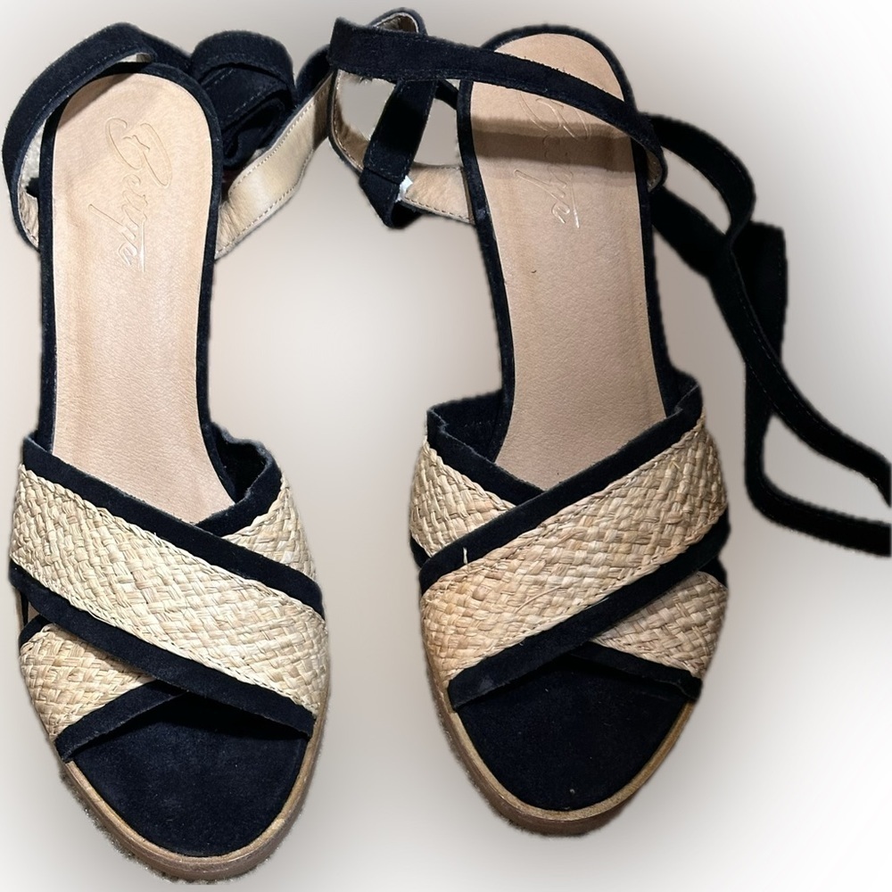 bettye muller Black and Natural Woven Strappy Block Heel Sandals - Picture 6 of 7
